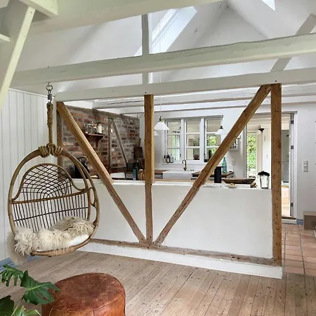 Modern Comfort With Nostalgia In Mols