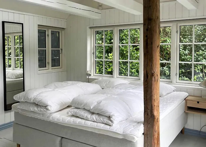 Modern Comfort With Nostalgia In Mols